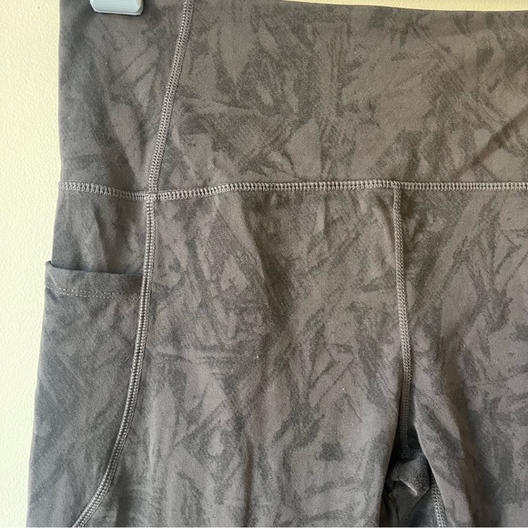 Tuff Athletics Black High Rise Leggings with Pockets Size L Made in Canada - Picture 2 of 9